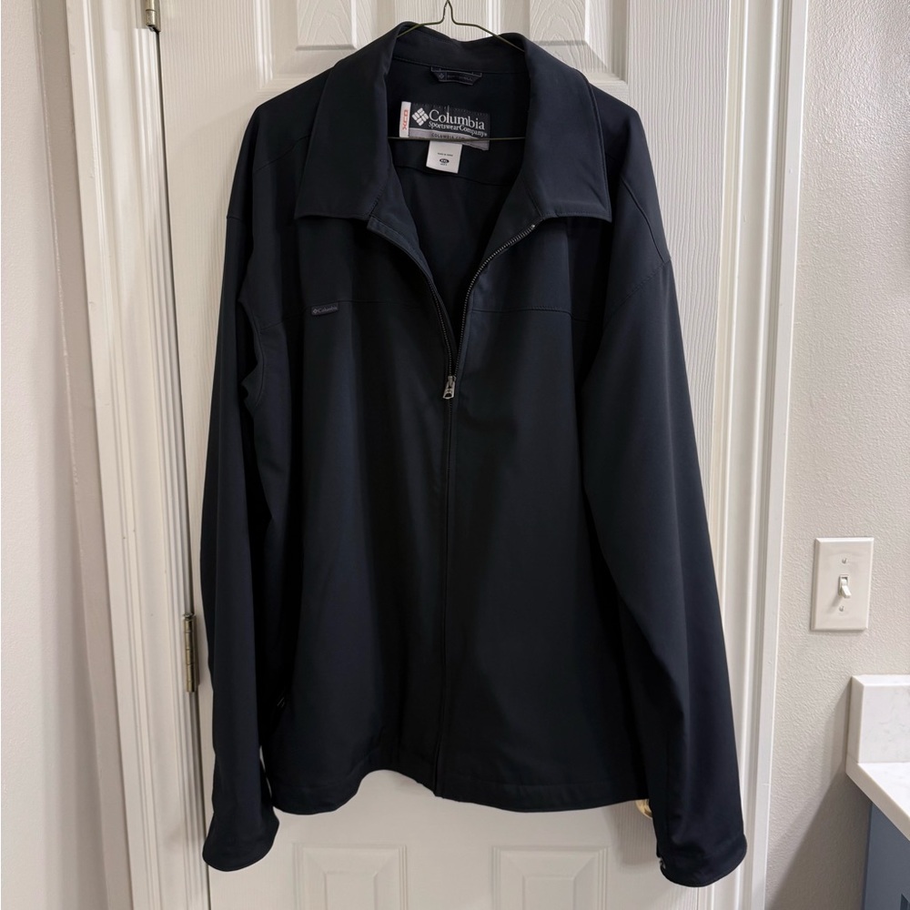 Columbia Black Lightweight Soft Shell Jacket - image 1